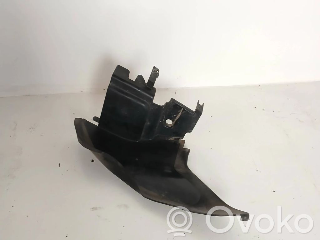 Volvo S60 Radiatoriaus oro nukreipėjas (-ai) 