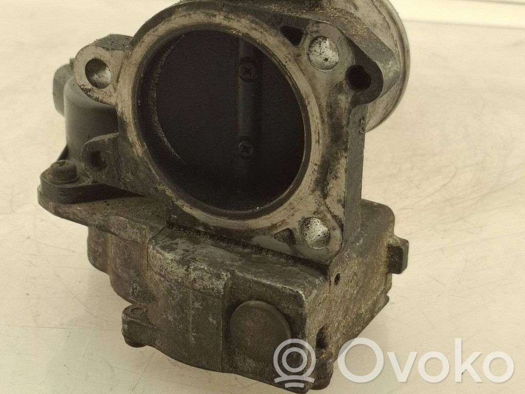 Toyota Corolla E120 E130 Droseļvārsts 