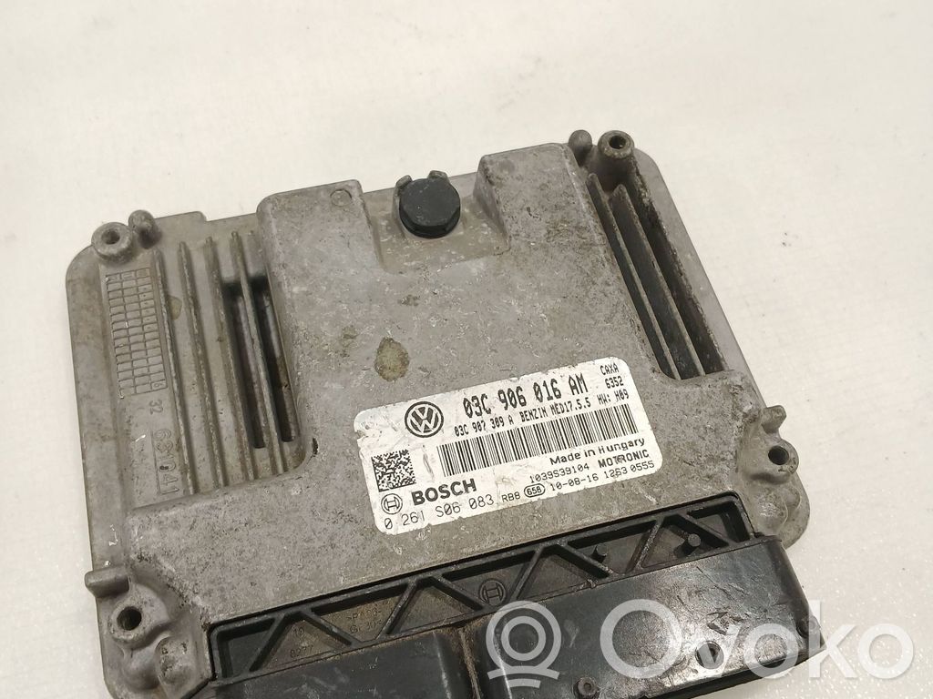 Volkswagen Golf VI Engine control unit/module 