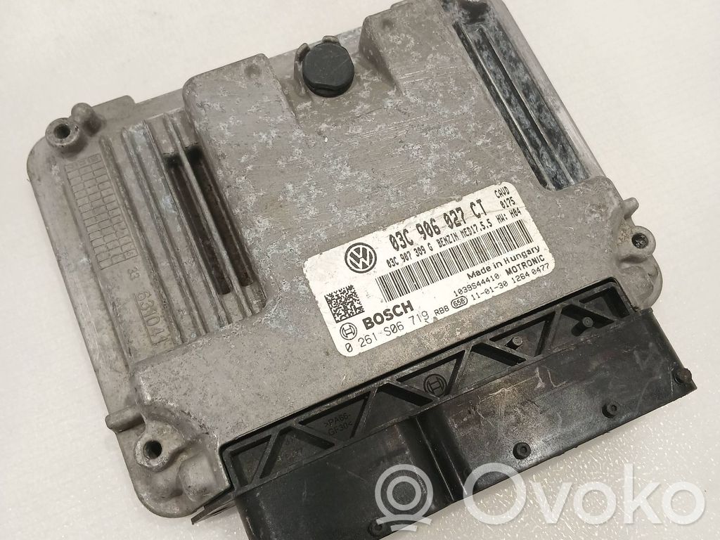 Volkswagen Golf VI Engine control unit/module 