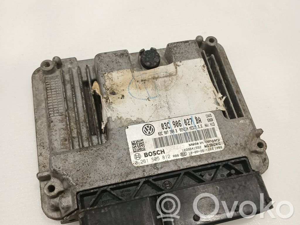Volkswagen Golf VI Engine control unit/module 