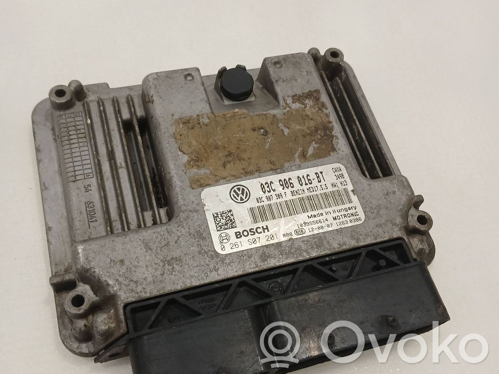 Volkswagen Jetta VI Variklio valdymo blokas 