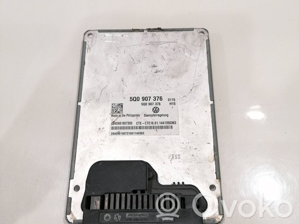 Volkswagen Golf VII Suspension control unit/module 