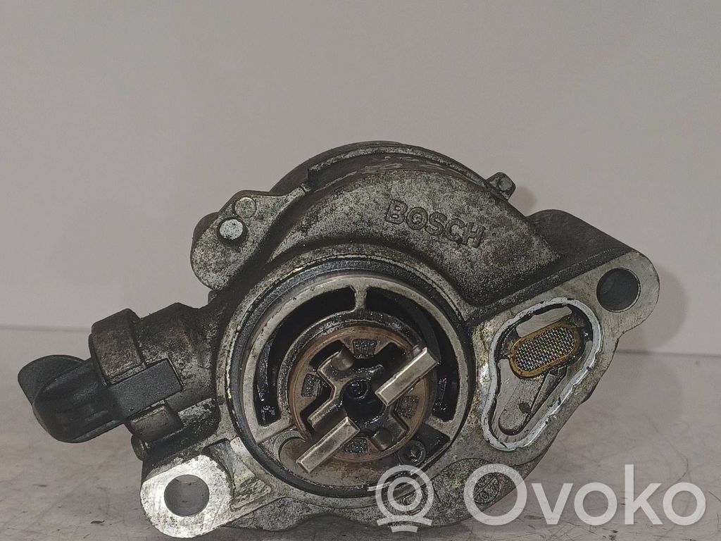 Peugeot 207 Vacuum pump 