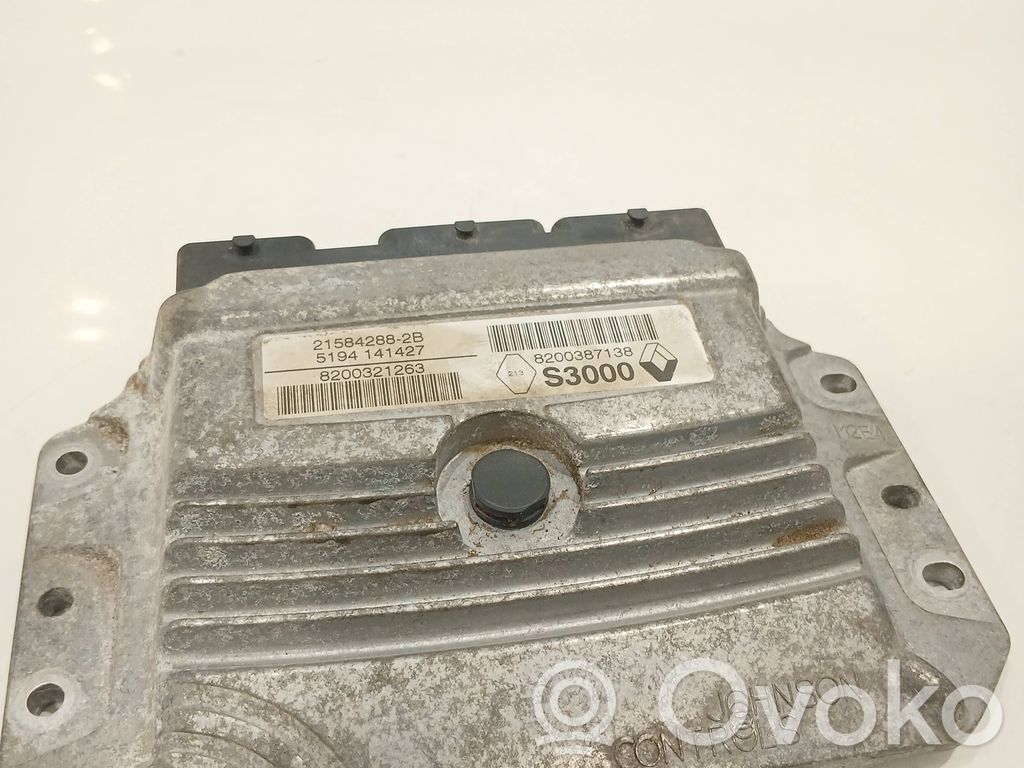 Engine control unit/module   8200387138,215842882B
