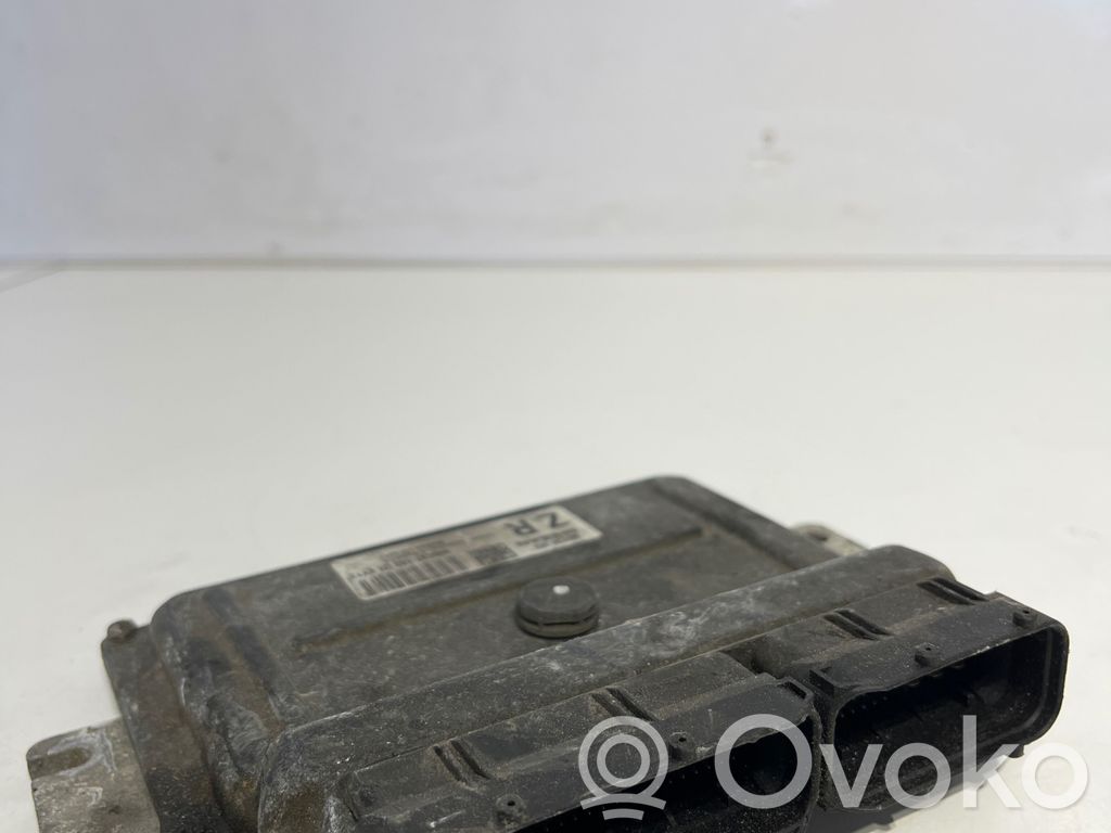 Nissan Micra C+C Engine control unit/module 