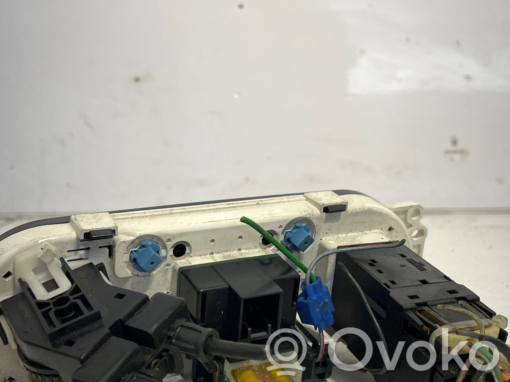 Ford Maverick Climate control unit 