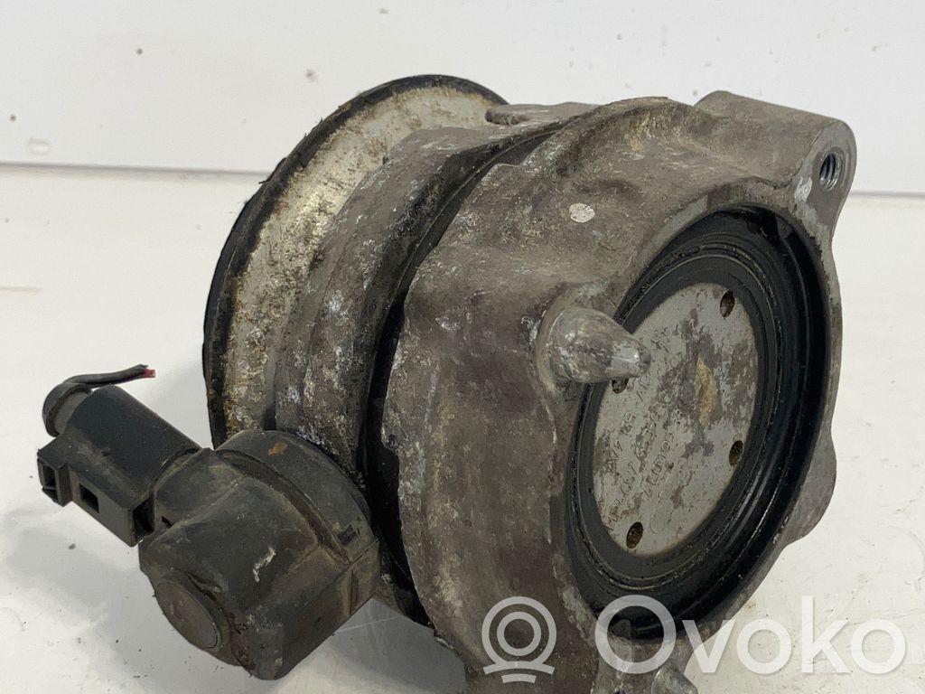 Audi A8 S8 D3 4E Engine mount bracket 