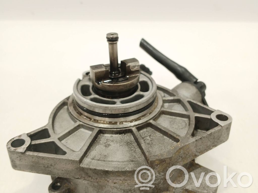 Opel Antara Bomba de vacío 