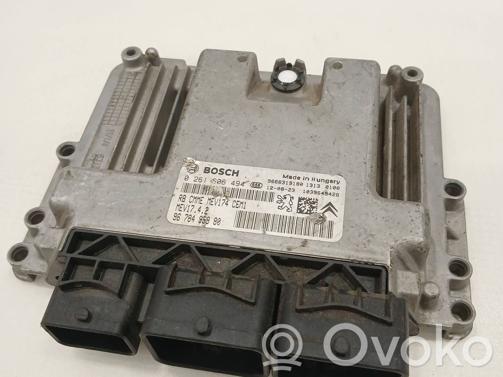 Peugeot 208 I Engine control unit/module 