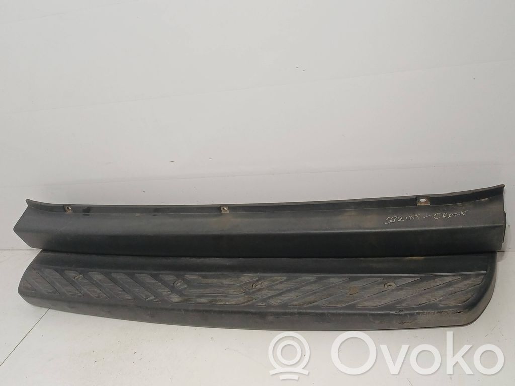 Mercedes-Benz Sprinter W906 Listwa dolna zderzaka tylnego 