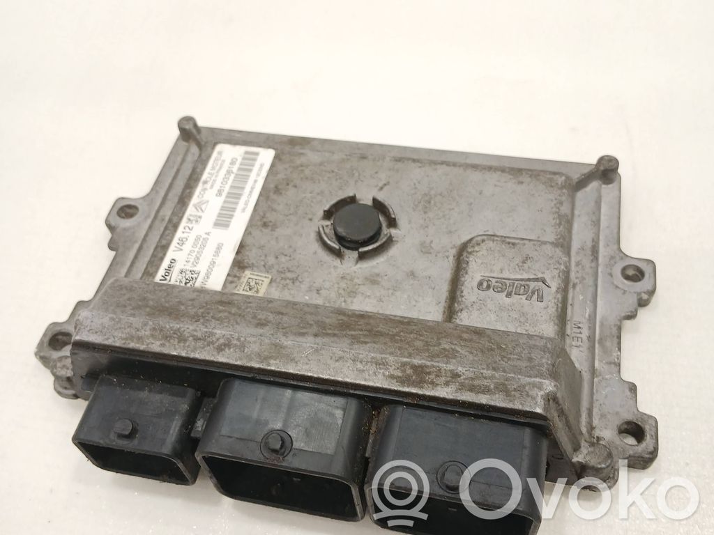Peugeot 208 I Engine control unit/module 