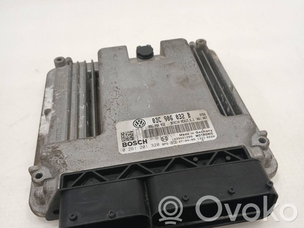 Volkswagen Golf V Engine control unit/module 