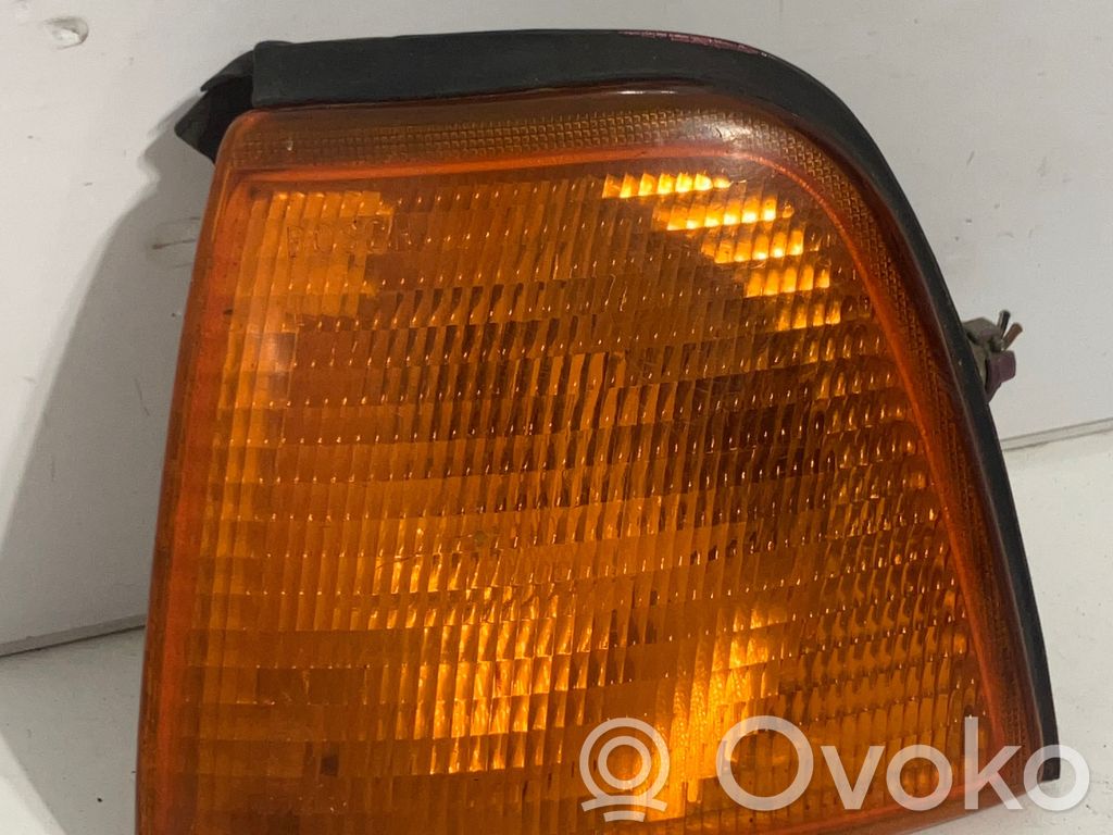 Audi 80 90 S2 B4 Front indicator light 
