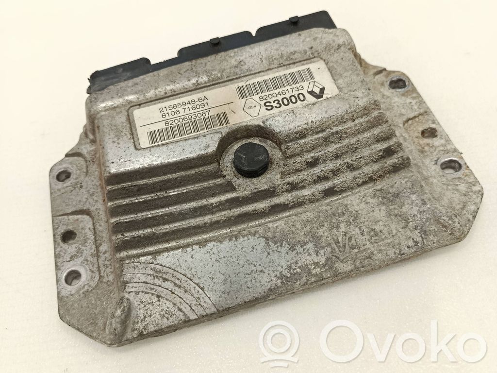 Renault Clio III Engine control unit/module 