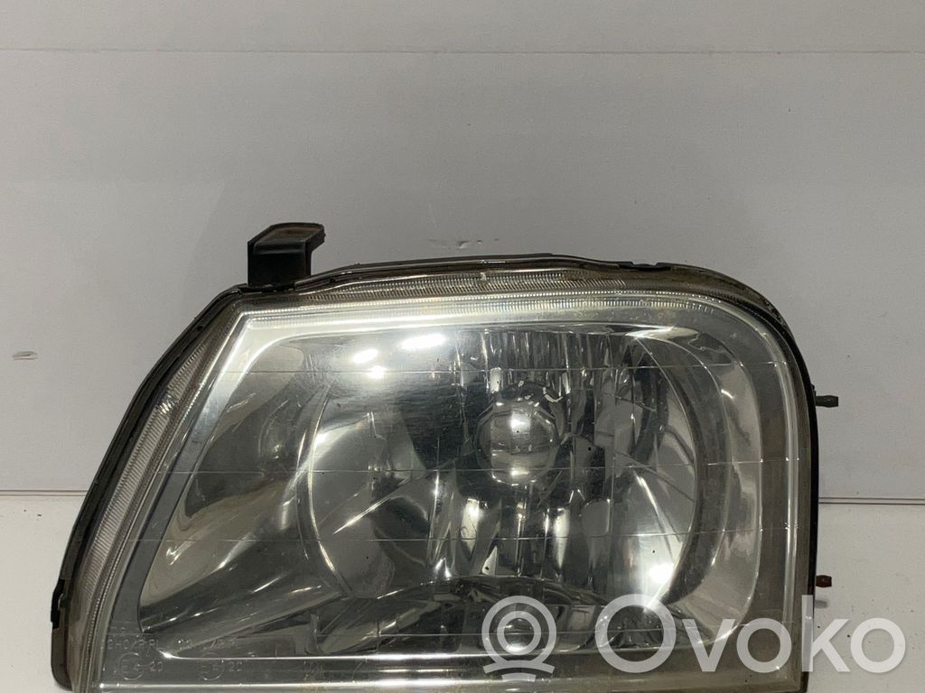 Mitsubishi L200 Phare frontale 