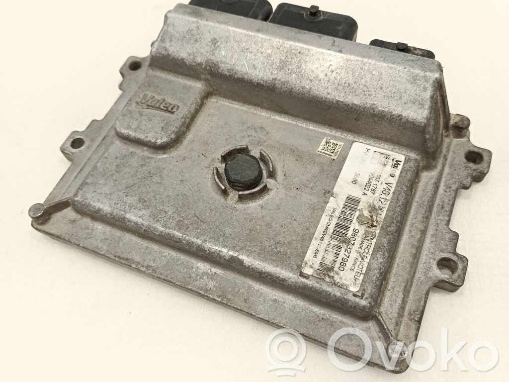 Peugeot 208 I Engine control unit/module 