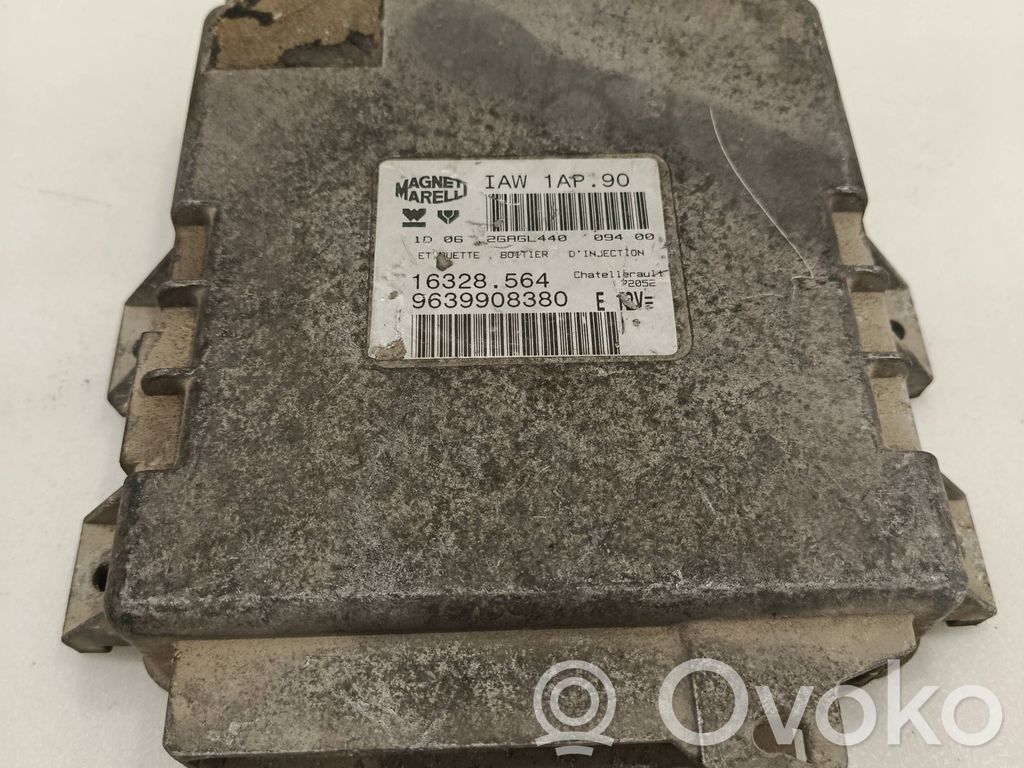 Peugeot 206 Engine control unit/module 