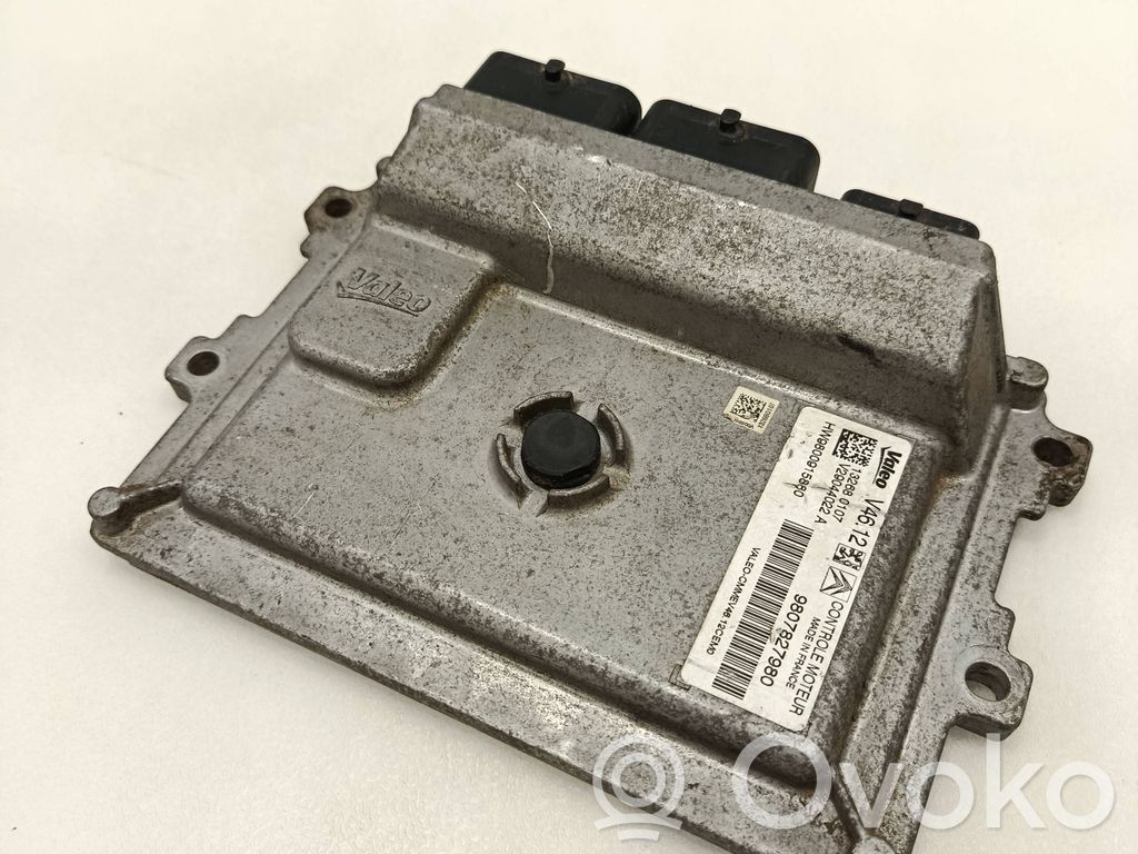 Peugeot 208 I Engine control unit/module 