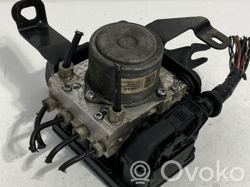 Opel Insignia A ABS bloks 