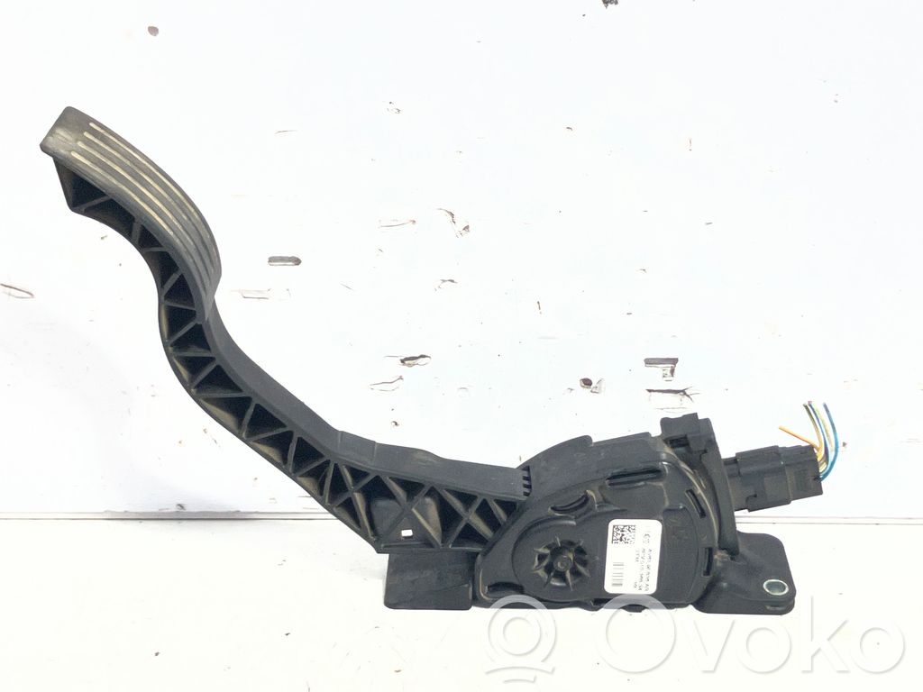 Ford C-MAX II Accelerator throttle pedal 