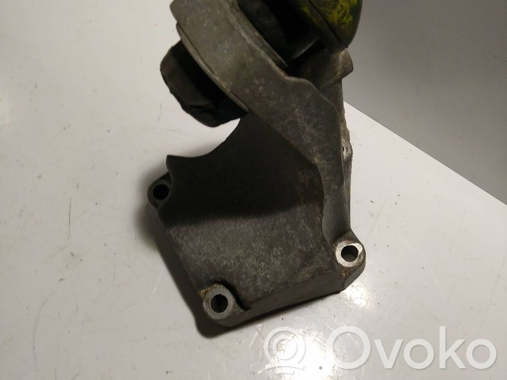 Audi A6 S6 C4 4A Engine mounting bracket 