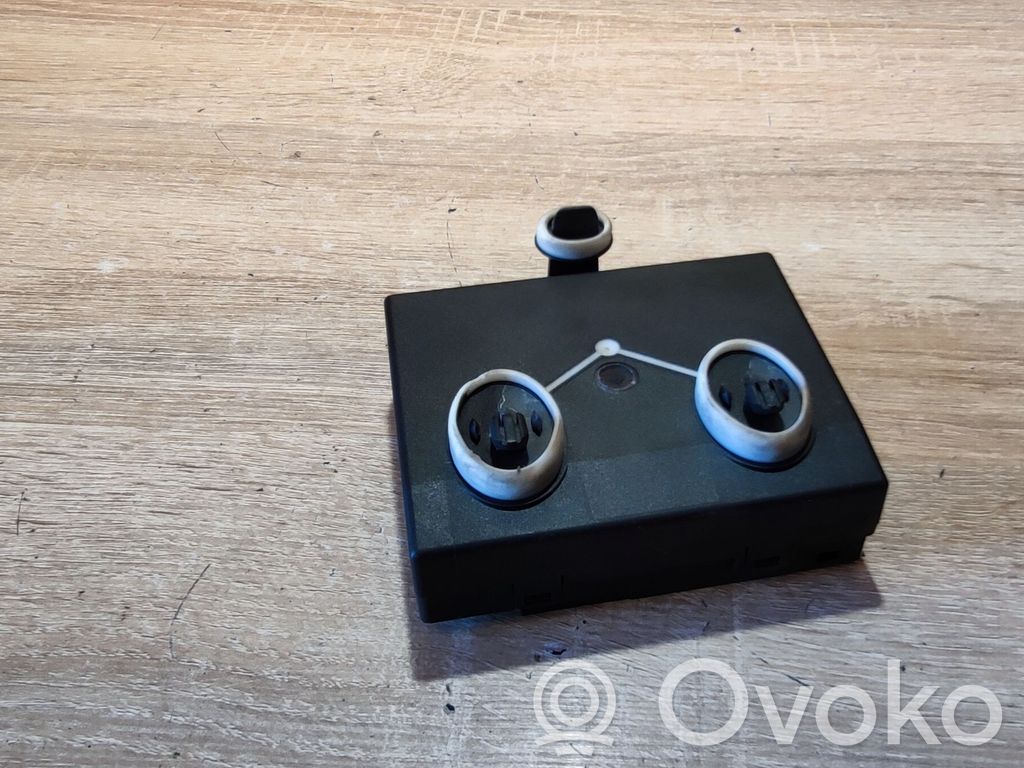 Unité de commande module de porte   8T0959795B