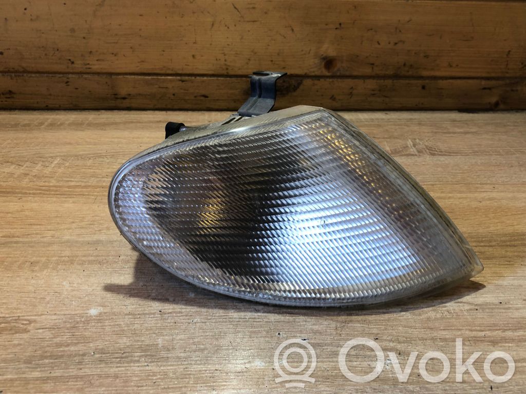 Ford Galaxy Front indicator light 