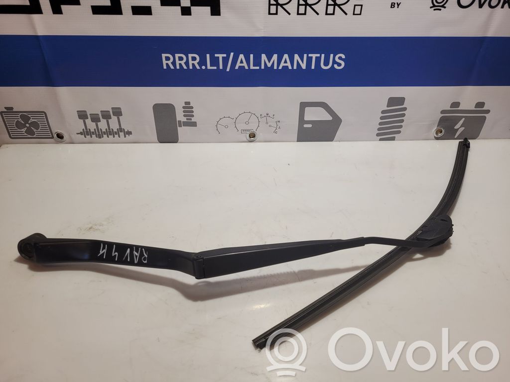 Toyota RAV 4 (XA20) Front wiper blade arm 