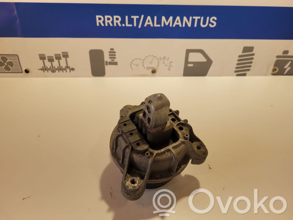 BMW 5 F10 F11 Engine mount bracket 
