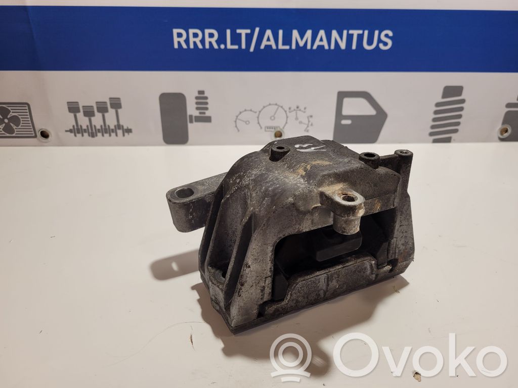 Engine mount bracket   1K0199262AF