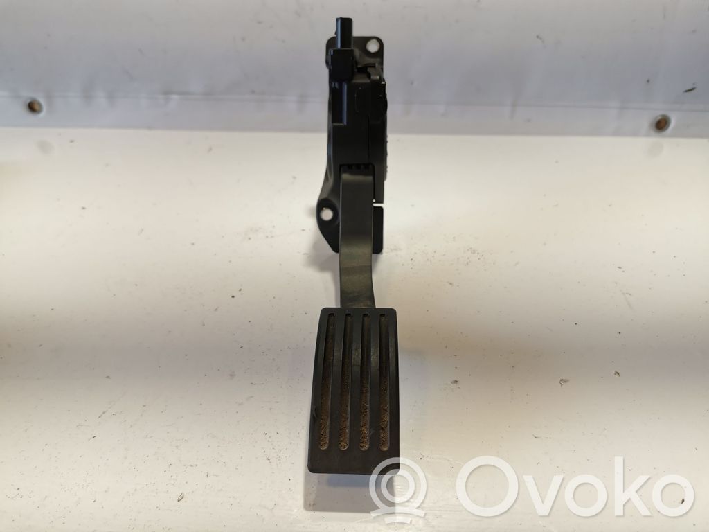 Volvo V40 Accelerator throttle pedal 