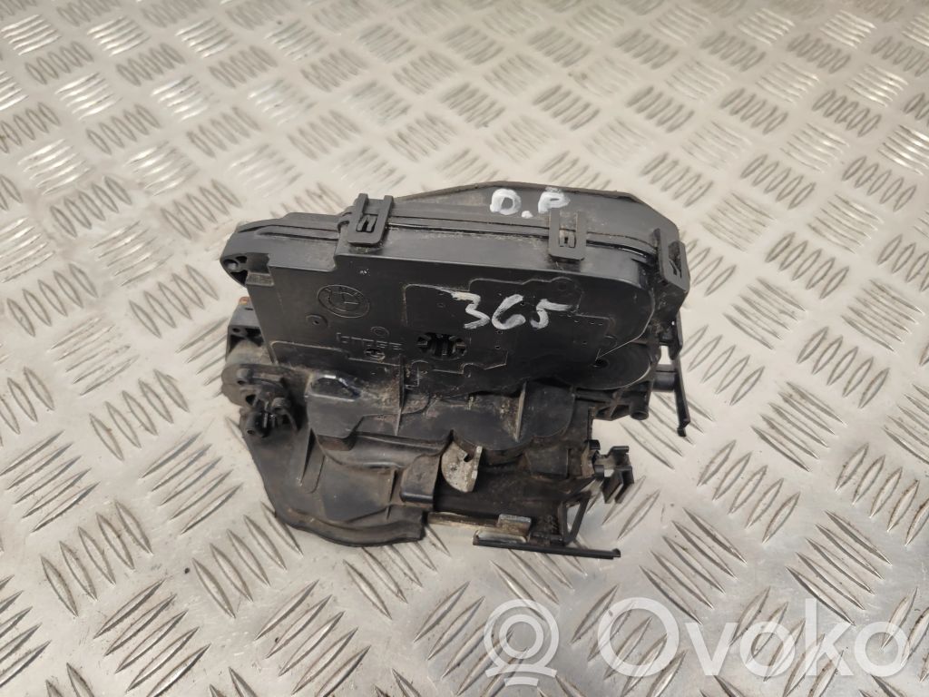BMW 3 E90 E91 Front door lock 