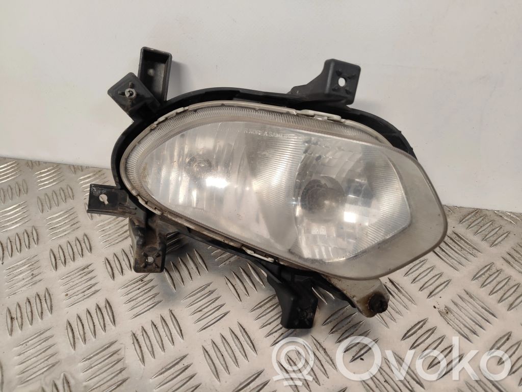 Miglas lukturis priekšā   92202A2