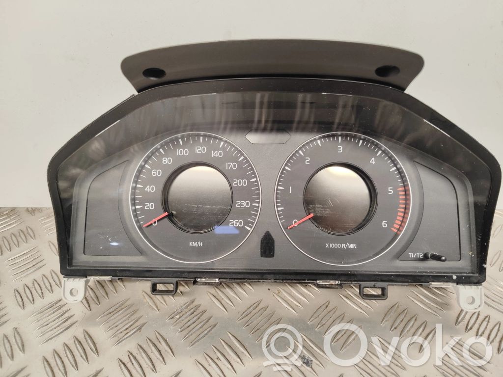 Volvo V60 Speedometer (instrument cluster) 