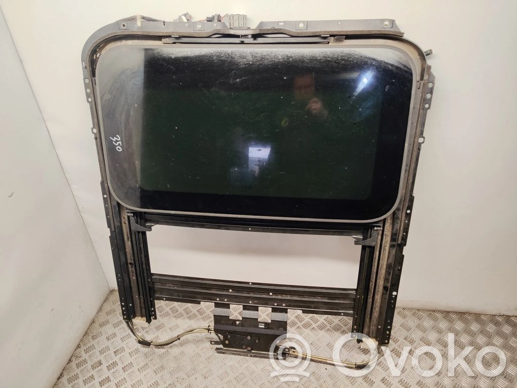 Stoglangio komplektas   4E0877041