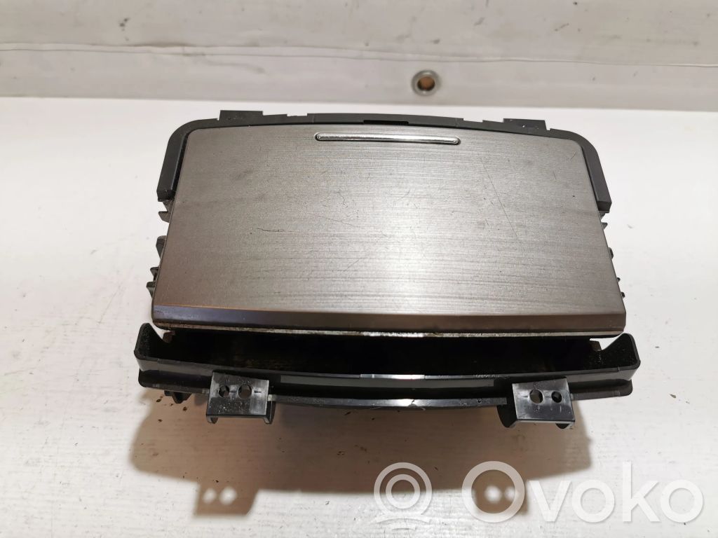 Subaru Legacy Ashtray (front) 