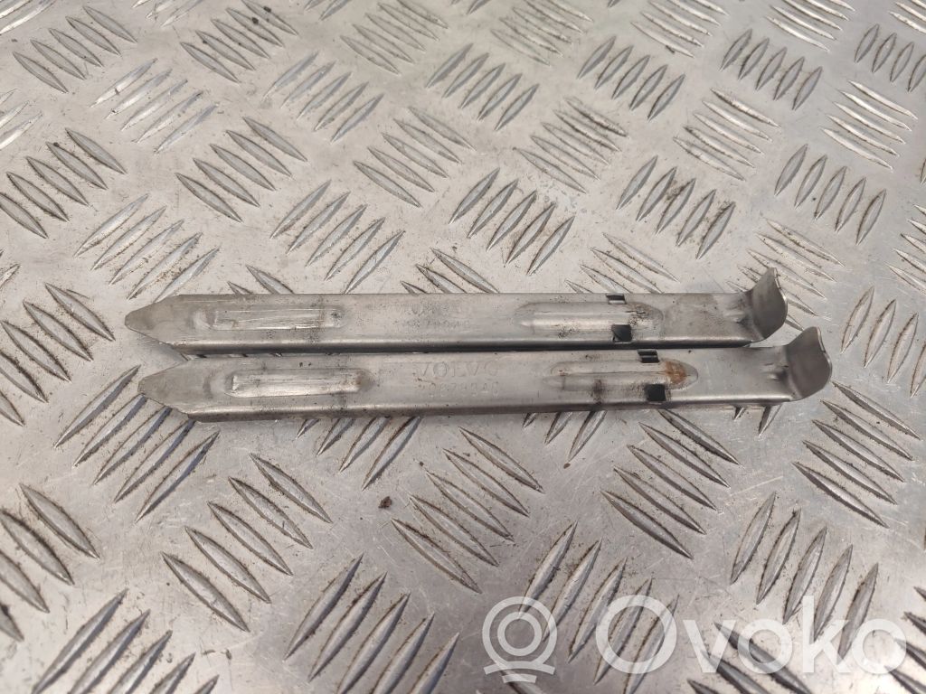 Headlight/headlamp mounting bracket   30678340