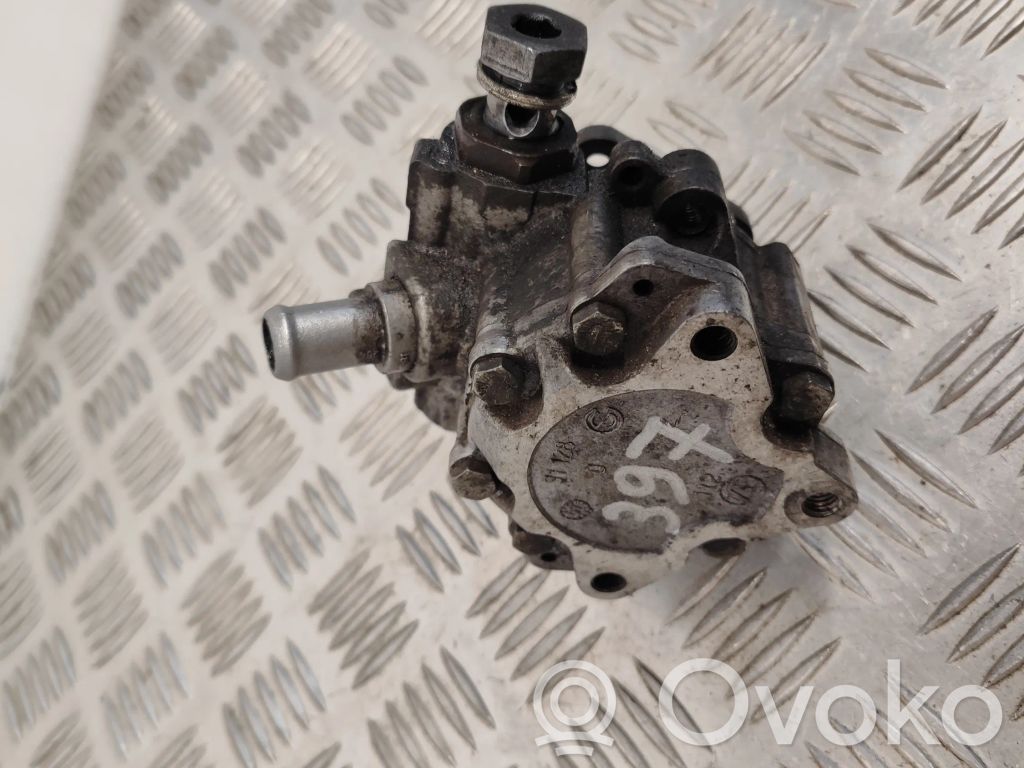 Audi A4 S4 B7 8E 8H Power steering pump 