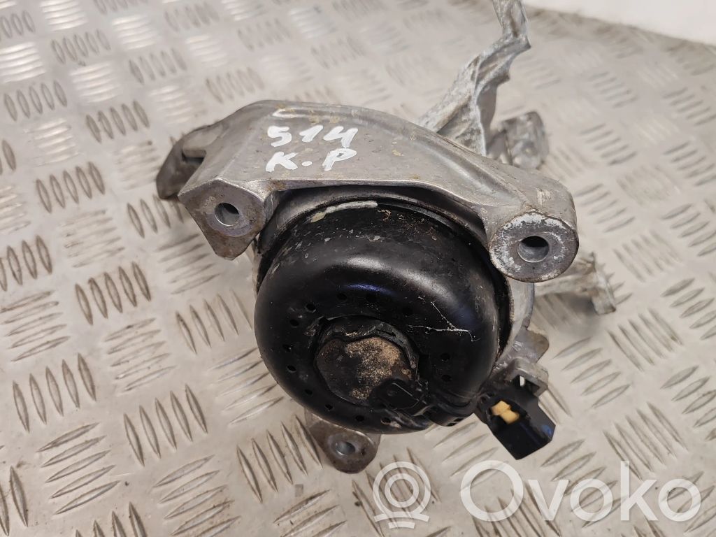 Audi Q7 4M Engine mount bracket 