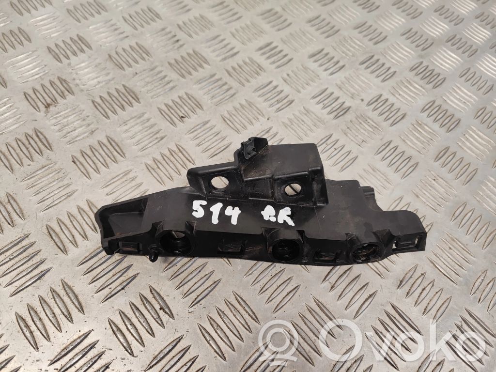Audi Q7 4M Front bumper mounting bracket 