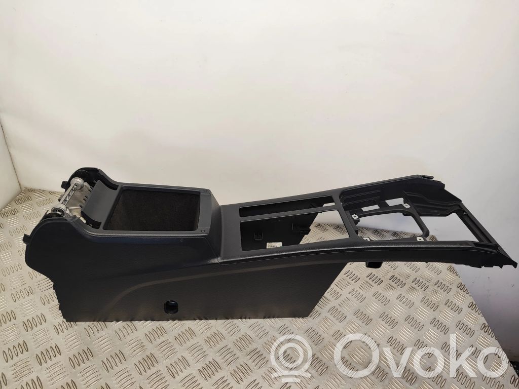 Volkswagen PASSAT B8 Tunel środkowy 