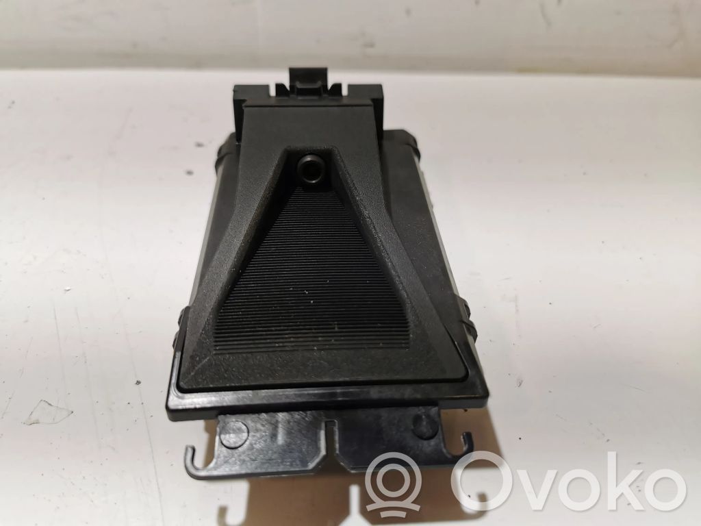 Windshield/windscreen camera   31471250
