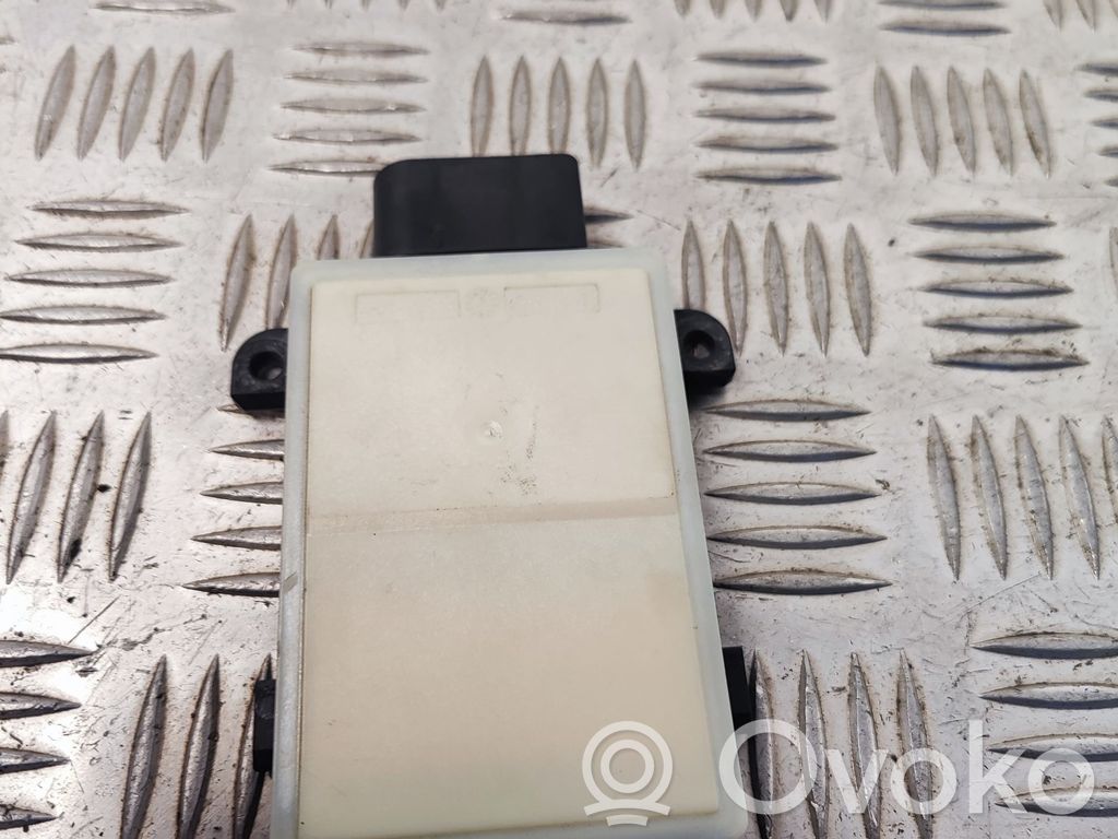 Audi A8 S8 D5 Distronic sensor radar 