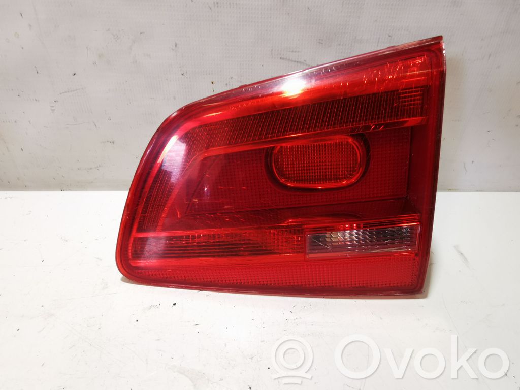 Volkswagen Touran II Lampy tylnej klapy bagażnika 