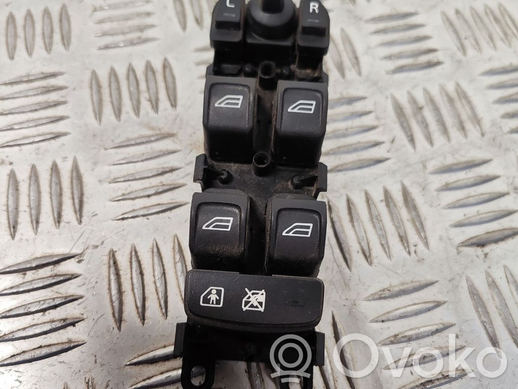 Volvo V70 Electric window control switch 