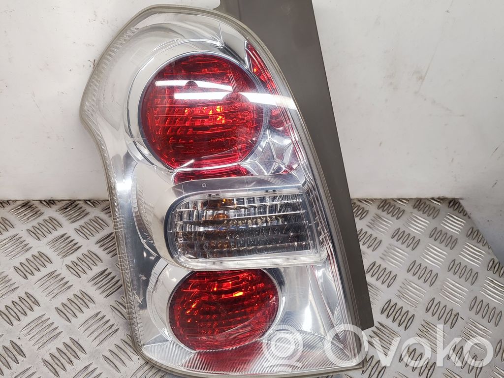 Toyota Corolla Verso AR10 Lampa tylna 