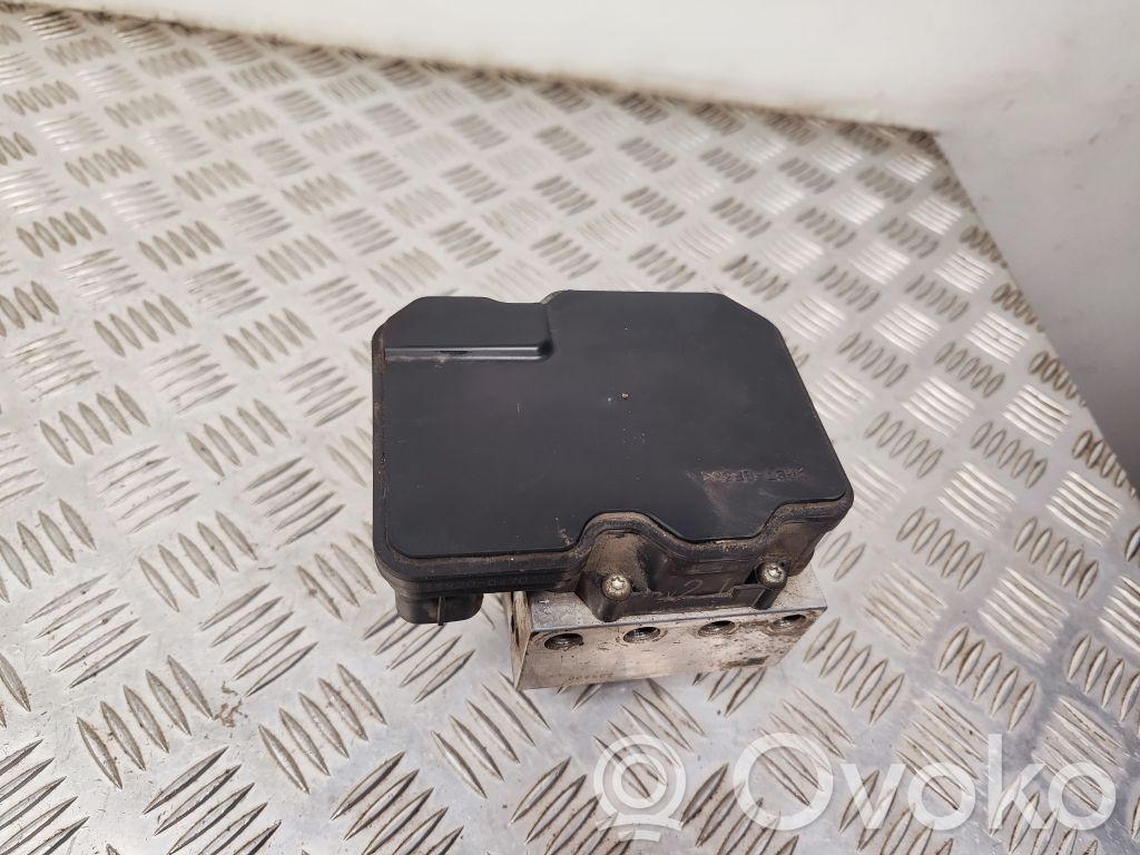 Toyota RAV 4 (XA40) ABS Pump 