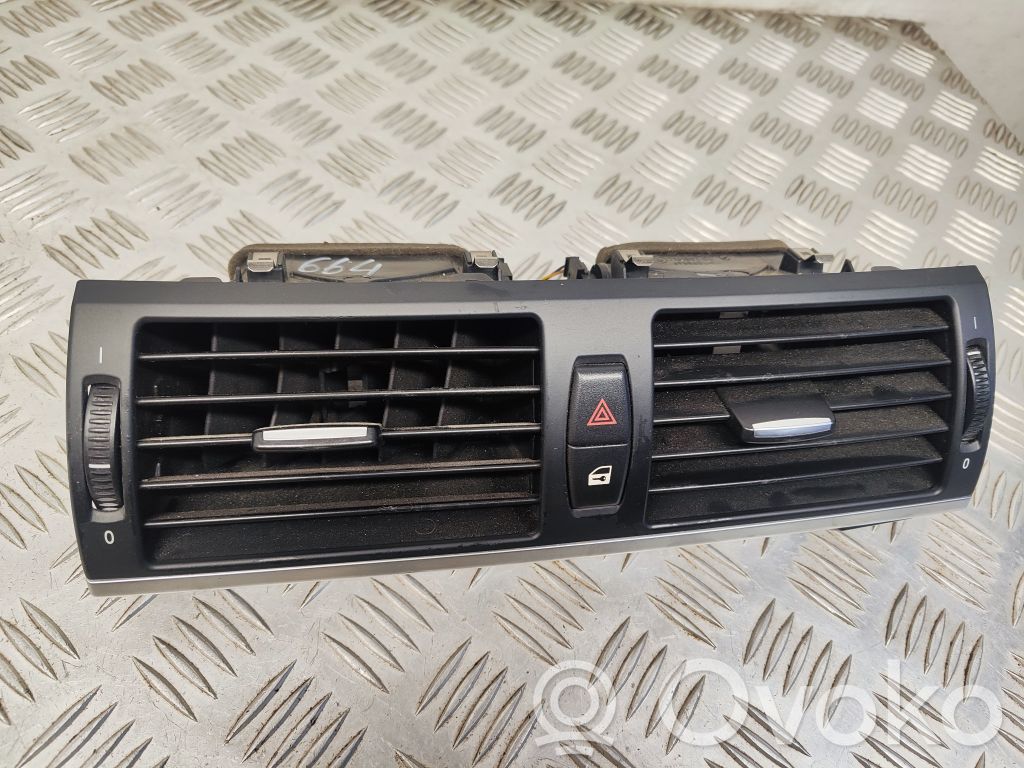 BMW X5 E70 Centrinės oro grotelės 