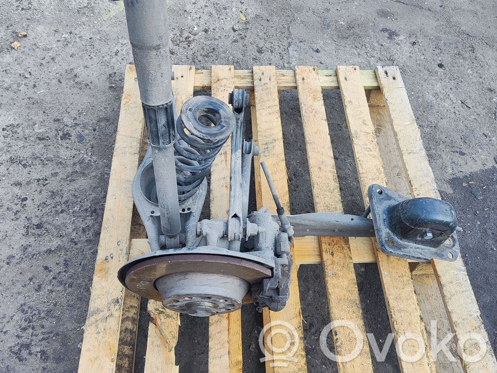 Skoda Superb B8 (3V) Fuso a snodo con mozzo ruota posteriore 